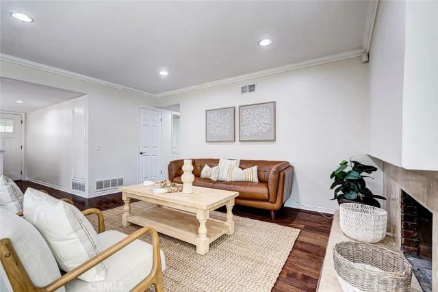 5872 Karen, Cypress, CA 90630