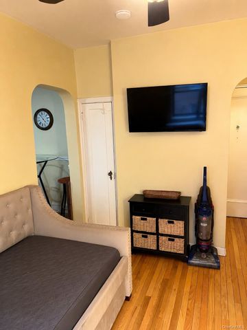 1 Franklin Avenue 4DD, White Plains, NY 10601