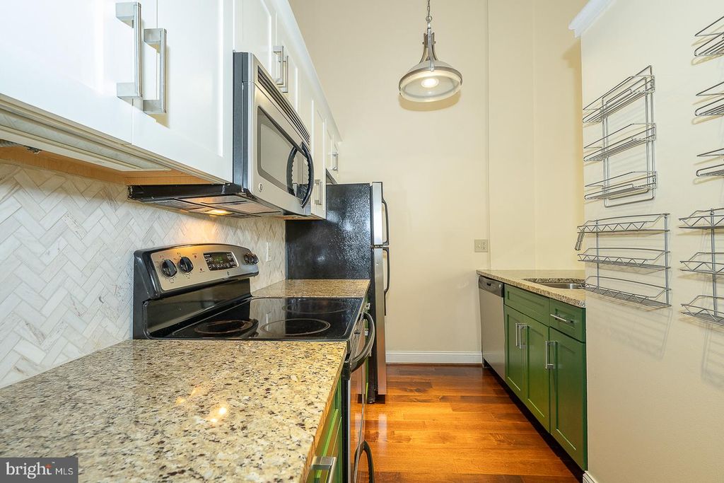 2429 LOCUST ST #218, Philadelphia, PA 19103 — photo 4