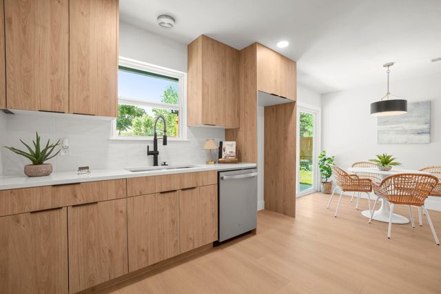 5713 Glenhollow PATH, Austin, TX 78745
