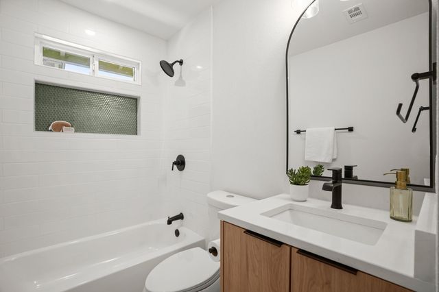 5713 Glenhollow PATH, Austin, TX 78745
