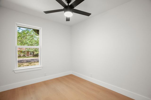 5713 Glenhollow PATH, Austin, TX 78745