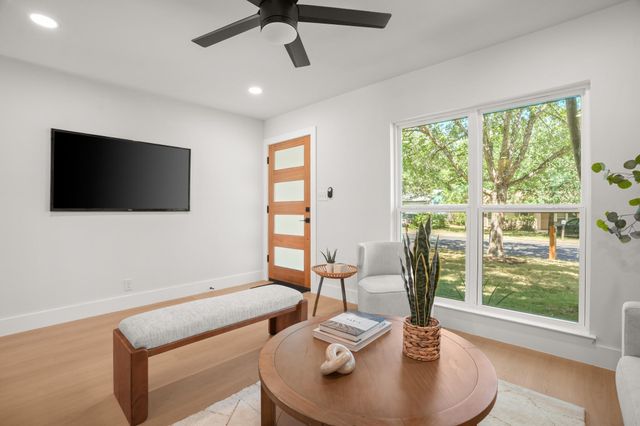 5713 Glenhollow PATH, Austin, TX 78745