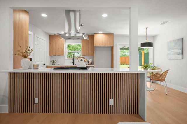 5713 Glenhollow PATH, Austin, TX 78745
