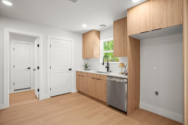 5713 Glenhollow PATH, Austin, TX 78745