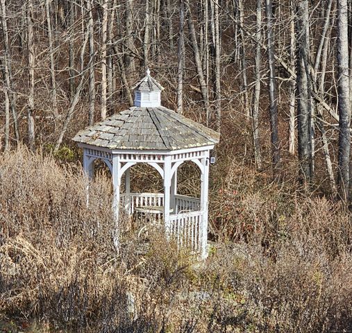 819 Main Street North, Woodbury, CT 06798