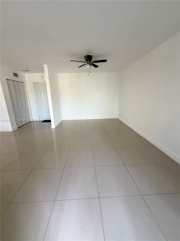 10762 La Placida Dr 7-308, Coral Springs, FL 33065