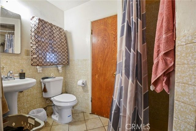 1563 Mcgilvrey, Los Angeles, CA 90063