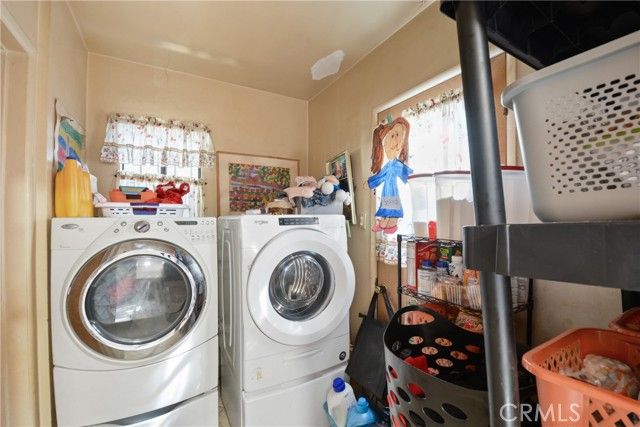 1563 Mcgilvrey, Los Angeles, CA 90063