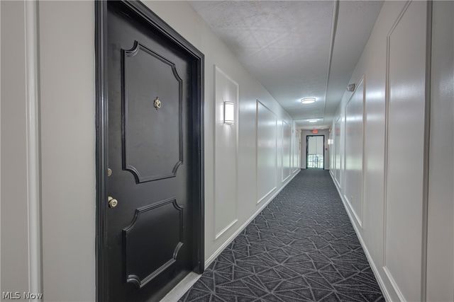 1155 Charter Oak Lane 304, Westlake, OH 44145