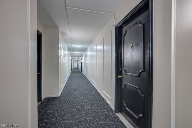 1155 Charter Oak Lane 304, Westlake, OH 44145