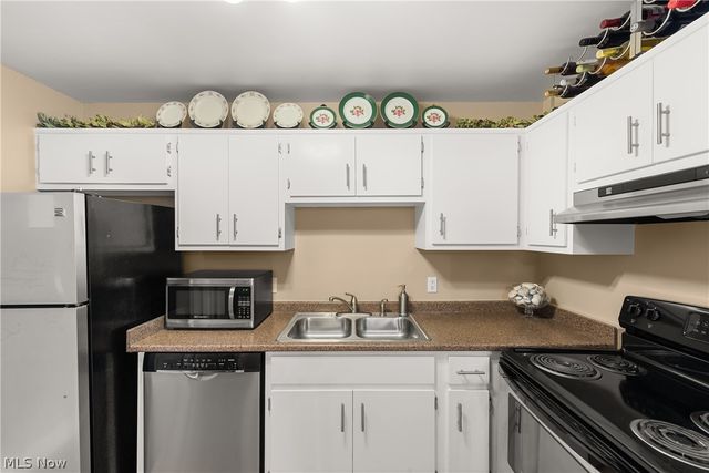 1155 Charter Oak Lane 304, Westlake, OH 44145