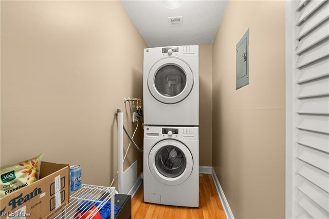 1155 Charter Oak Lane 304, Westlake, OH 44145