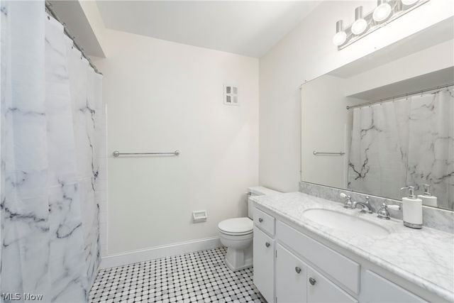 1155 Charter Oak Lane 304, Westlake, OH 44145