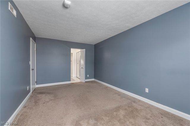 1155 Charter Oak Lane 304, Westlake, OH 44145