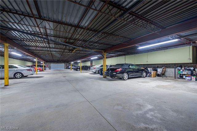 1155 Charter Oak Lane 304, Westlake, OH 44145