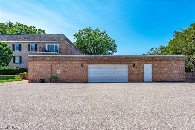 1155 Charter Oak Lane 304, Westlake, OH 44145