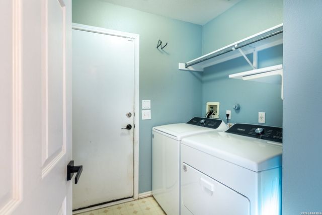 9574 Vallecito Pass, San Antonio, TX 78250