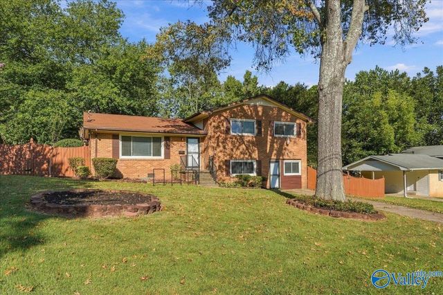 3203 Sweetbriar Road NW, Huntsville, AL 35810