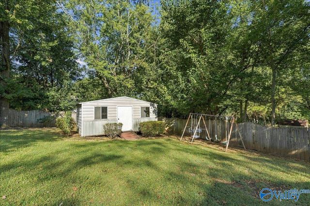 3203 Sweetbriar Road NW, Huntsville, AL 35810