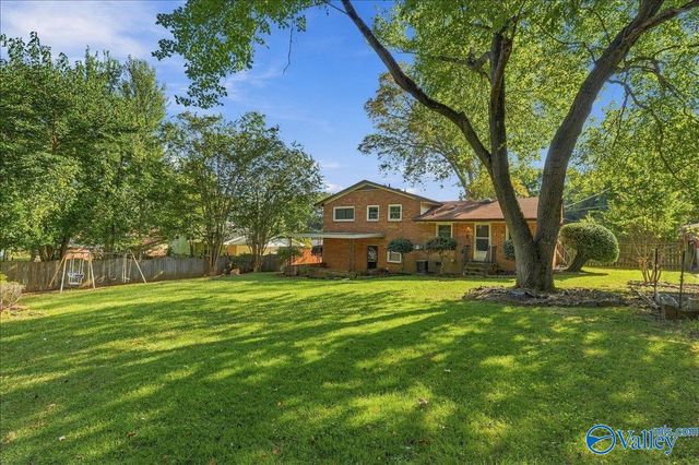 3203 Sweetbriar Road NW, Huntsville, AL 35810
