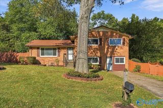3203 Sweetbriar Road NW, Huntsville, AL 35810