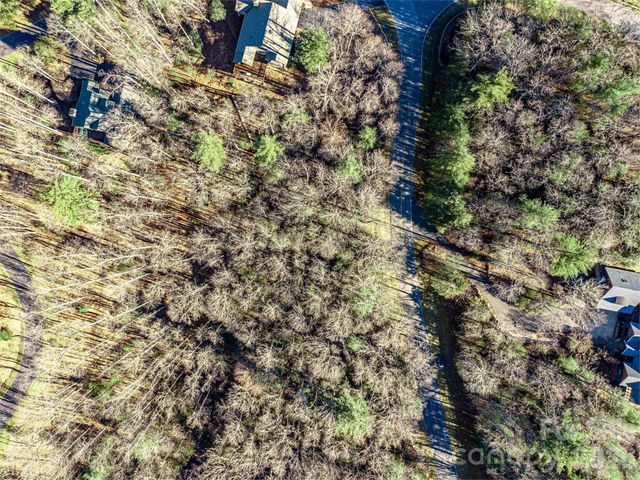 000 Chattooga Run 306, Hendersonville, NC 28739