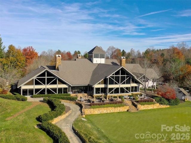 000 Chattooga Run 306, Hendersonville, NC 28739