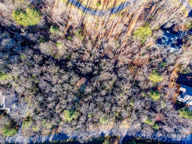 000 Chattooga Run 306, Hendersonville, NC 28739