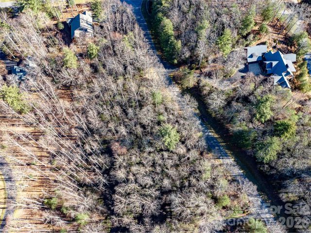 000 Chattooga Run 306, Hendersonville, NC 28739