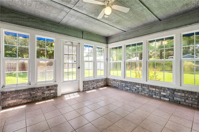 1515 E Thornhill Drive, Fayetteville, AR 72703