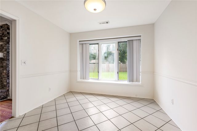 1515 E Thornhill Drive, Fayetteville, AR 72703