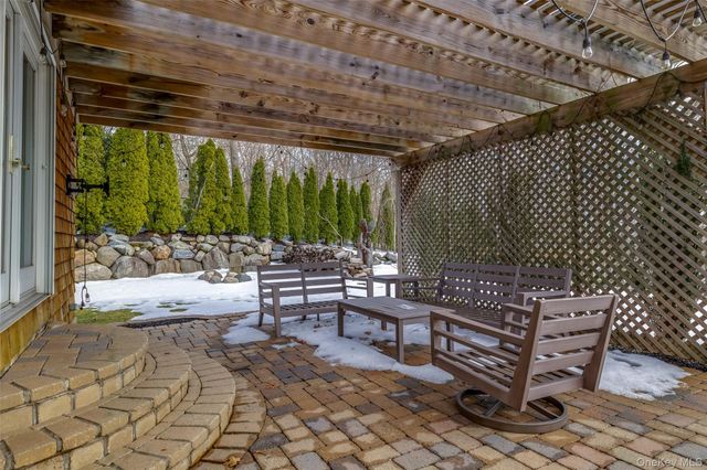 177 Great Rock Drive, Wading River, NY 11792