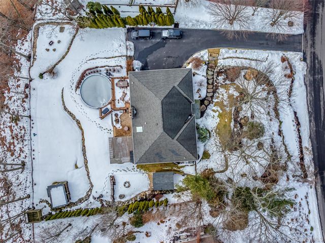 177 Great Rock Drive, Wading River, NY 11792