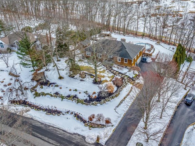 177 Great Rock Drive, Wading River, NY 11792