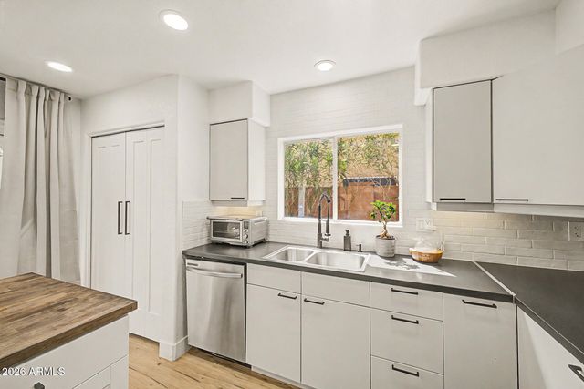 17606 N 17TH Place 1026, Phoenix, AZ 85022