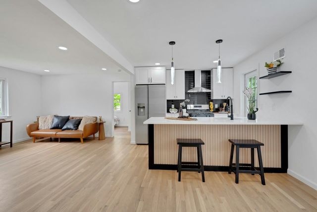 12 LEROME PL, Teaneck, NJ 07666