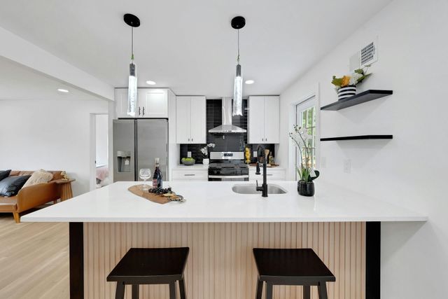 12 LEROME PL, Teaneck, NJ 07666