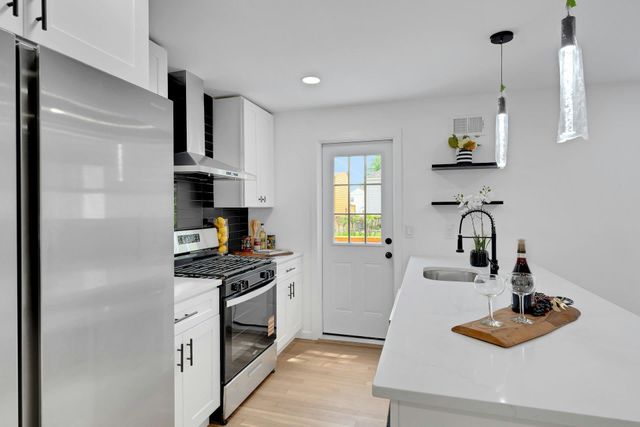 12 LEROME PL, Teaneck, NJ 07666