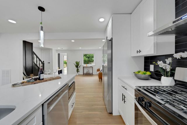 12 LEROME PL, Teaneck, NJ 07666