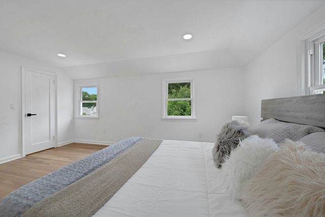 12 LEROME PL, Teaneck, NJ 07666
