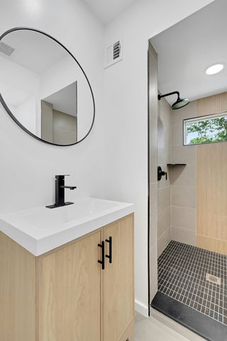 12 LEROME PL, Teaneck, NJ 07666