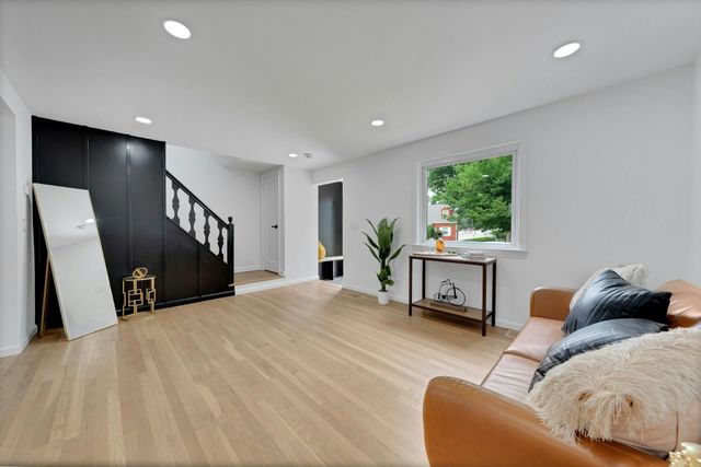 12 LEROME PL, Teaneck, NJ 07666