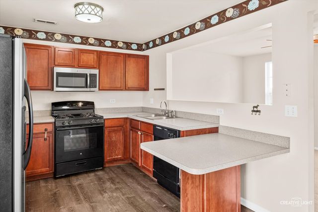 737 Serendipity Drive 737, Aurora, IL 60504