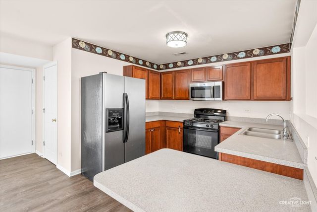 737 Serendipity Drive 737, Aurora, IL 60504