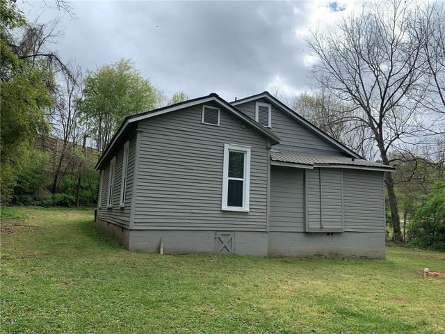 3143 Robinson Place, Gainesville, GA 30504