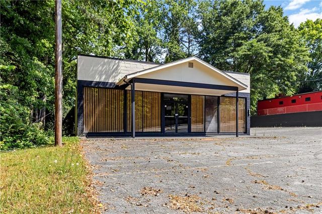 2125 Headland Drive, Atlanta, GA 30344