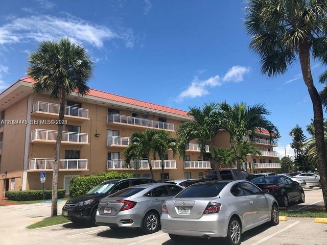 405 S Pine Island Rd 308D, Plantation, FL 33324