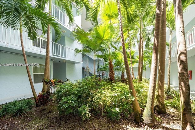 405 S Pine Island Rd 308D, Plantation, FL 33324