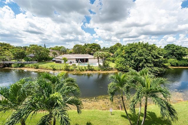 405 S Pine Island Rd 308D, Plantation, FL 33324